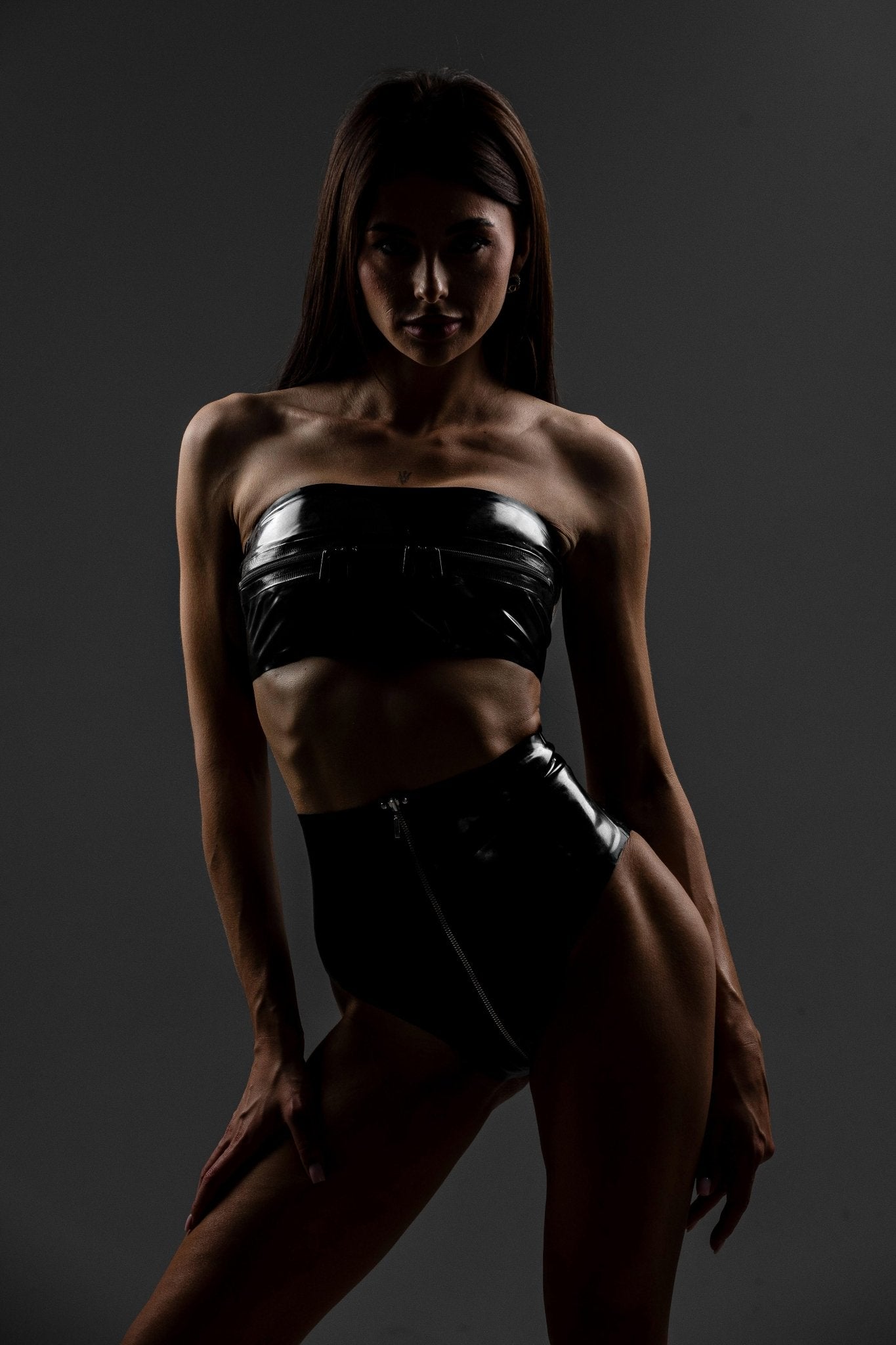 Black Latex Zipper Top Diva - Elin Latex