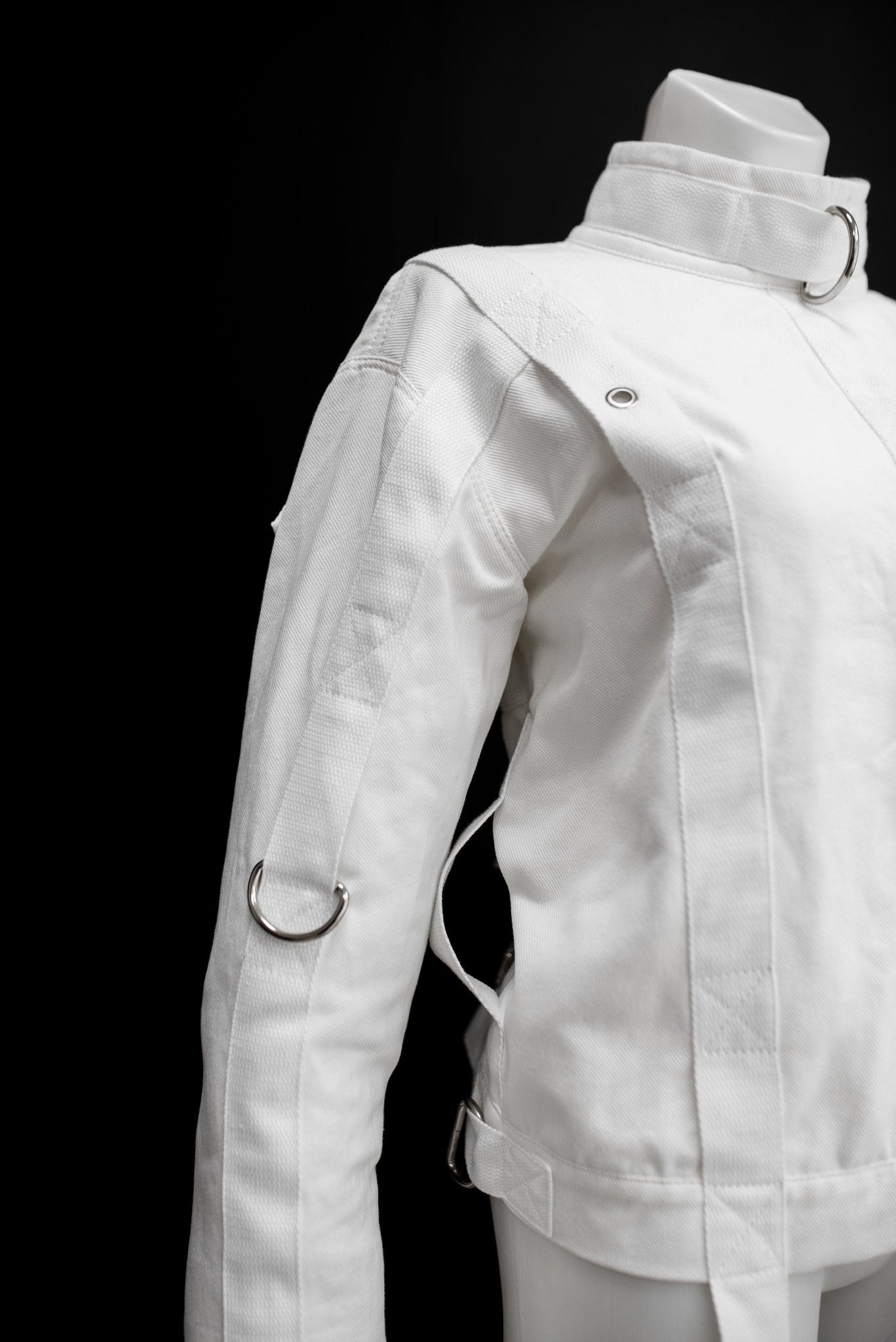 Cotton Straitjacket with Segufix Style Locks & Key. White - Elinlatex