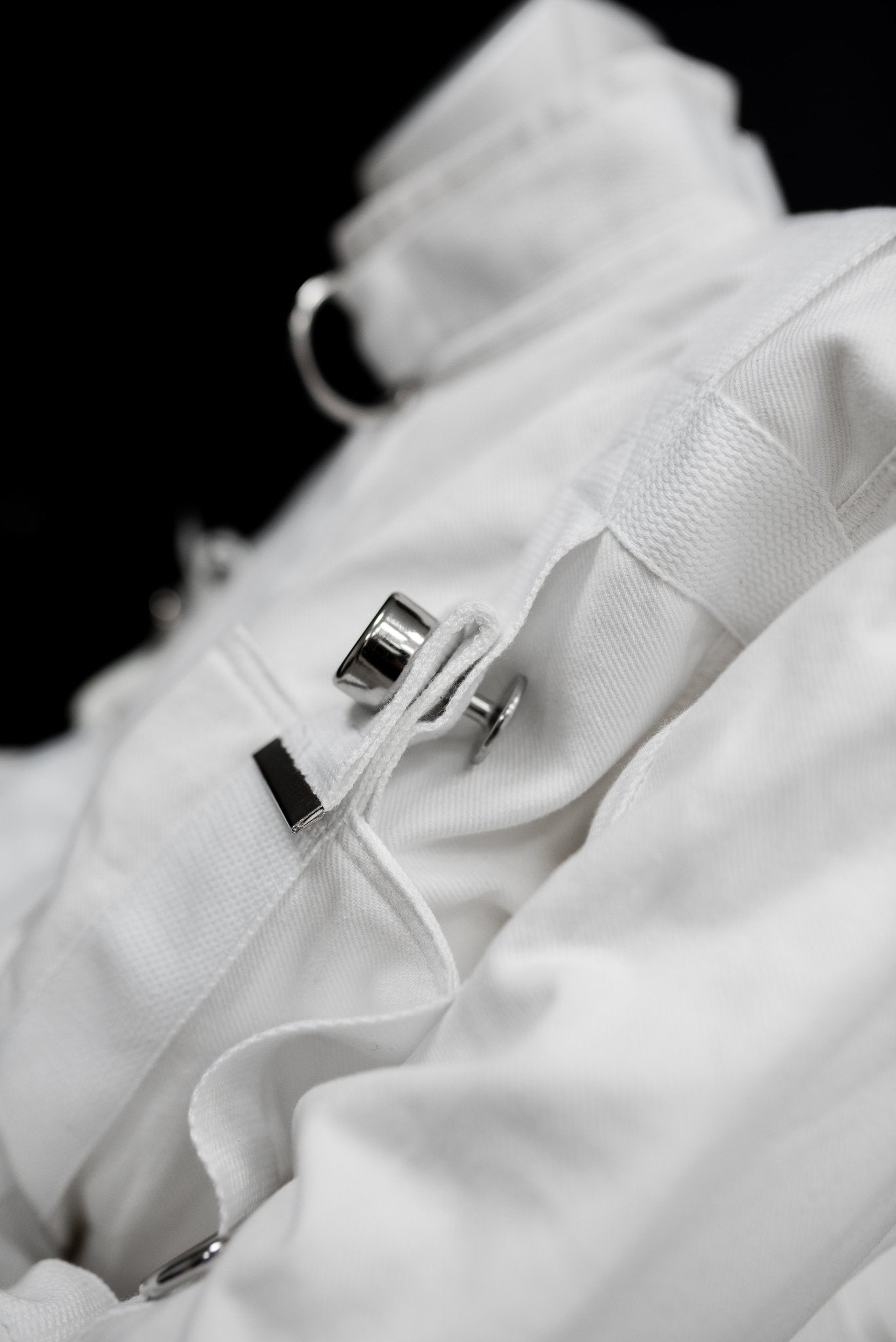 Cotton Straitjacket with Segufix Style Locks & Key. White - Elinlatex