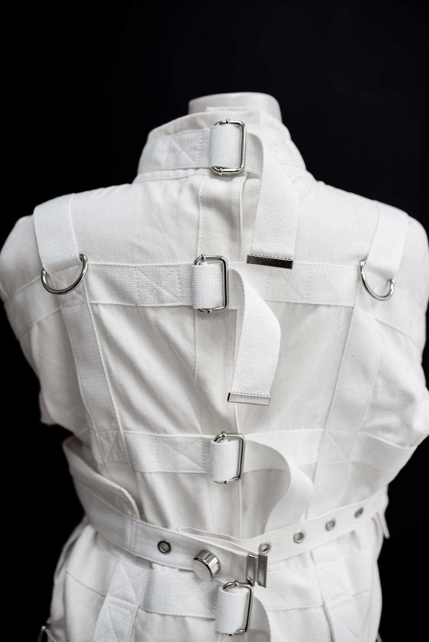 Cotton Straitjacket with Segufix Style Locks & Key. White - Elinlatex