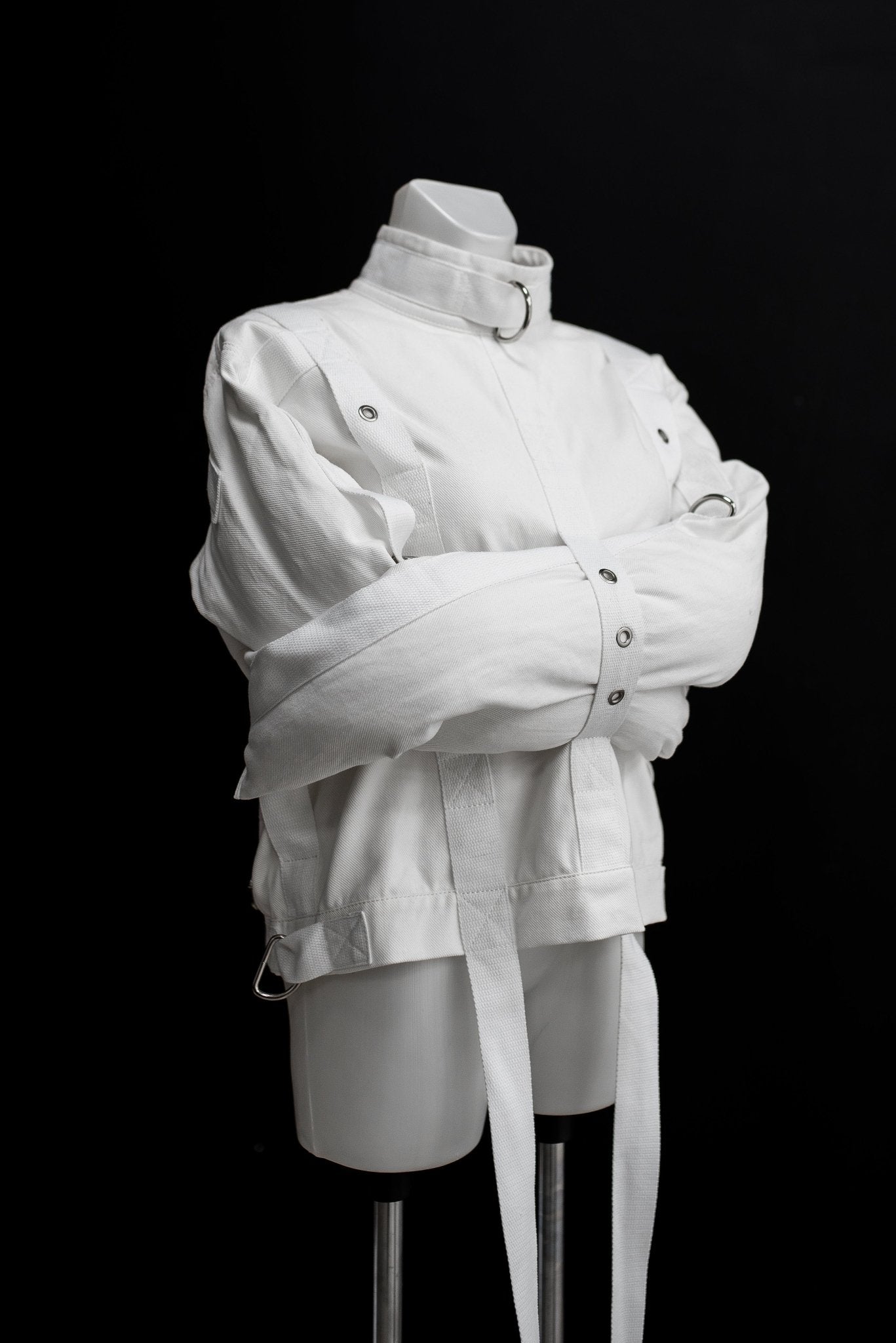 Cotton Straitjacket with Segufix Style Locks & Key. White - Elinlatex