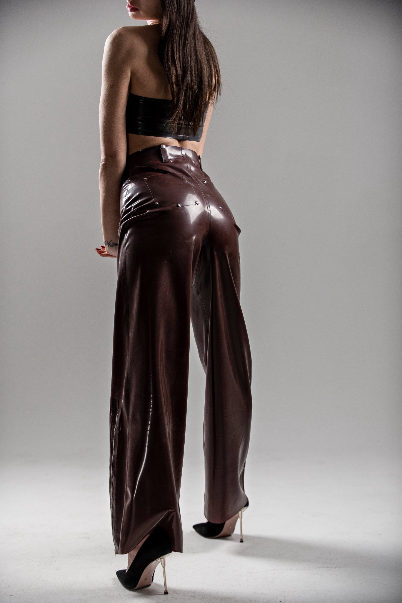 High - Waisted Black Latex Pants with Side Zippers. Brown - Elinlatex