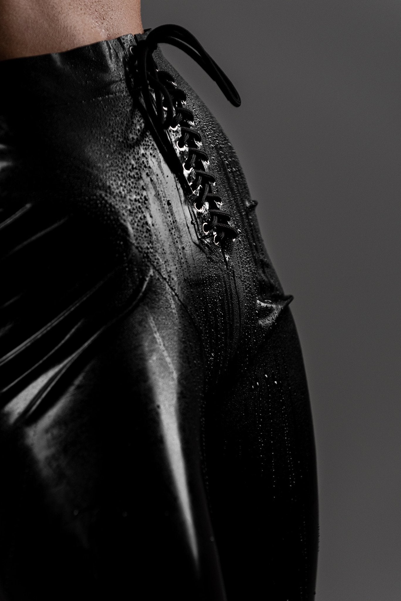 Latex Lace - Up Set Lara. Black - Elinlatex