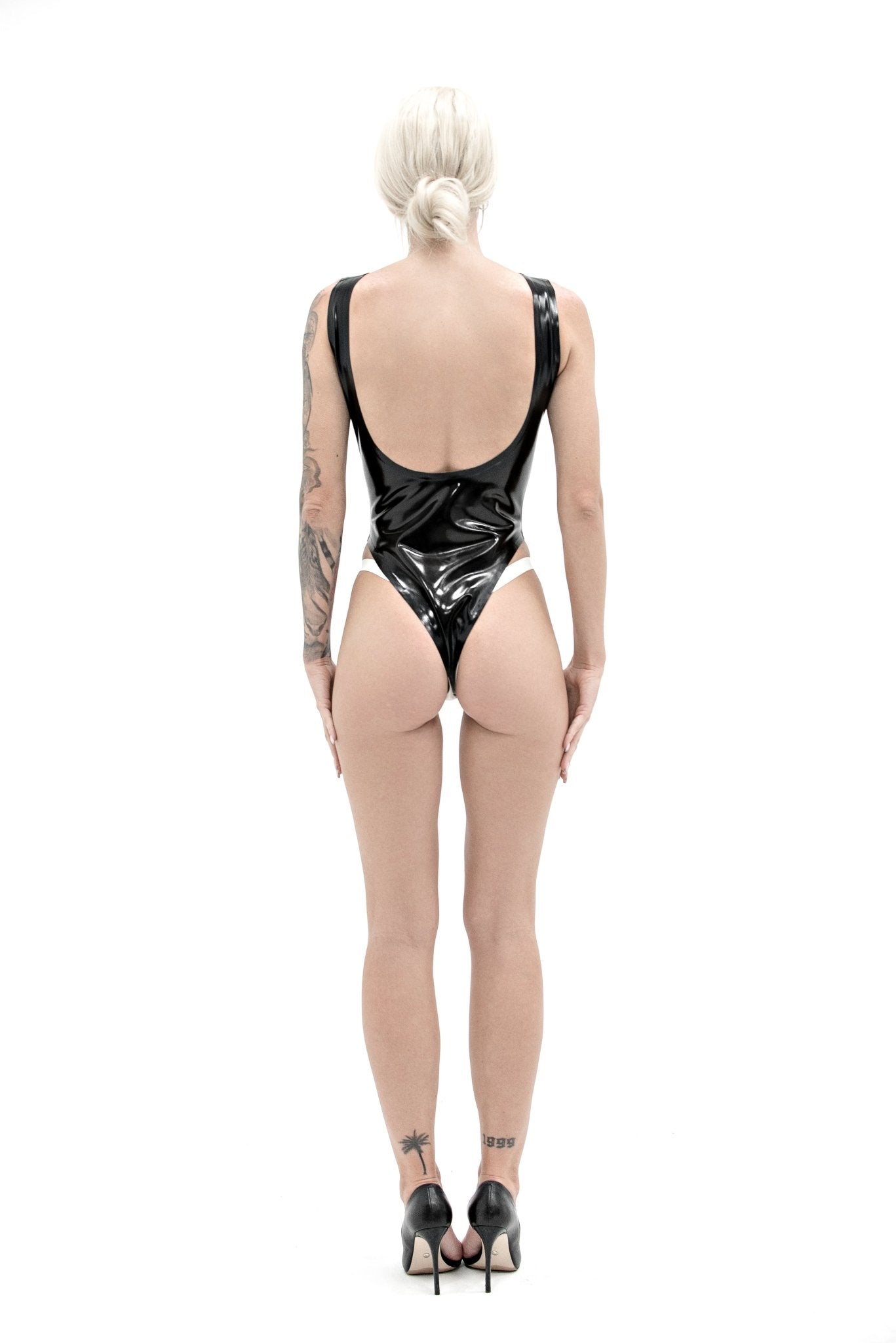 Latex Open Bust and Open Crotch Bodysuit. Black - Elinlatex