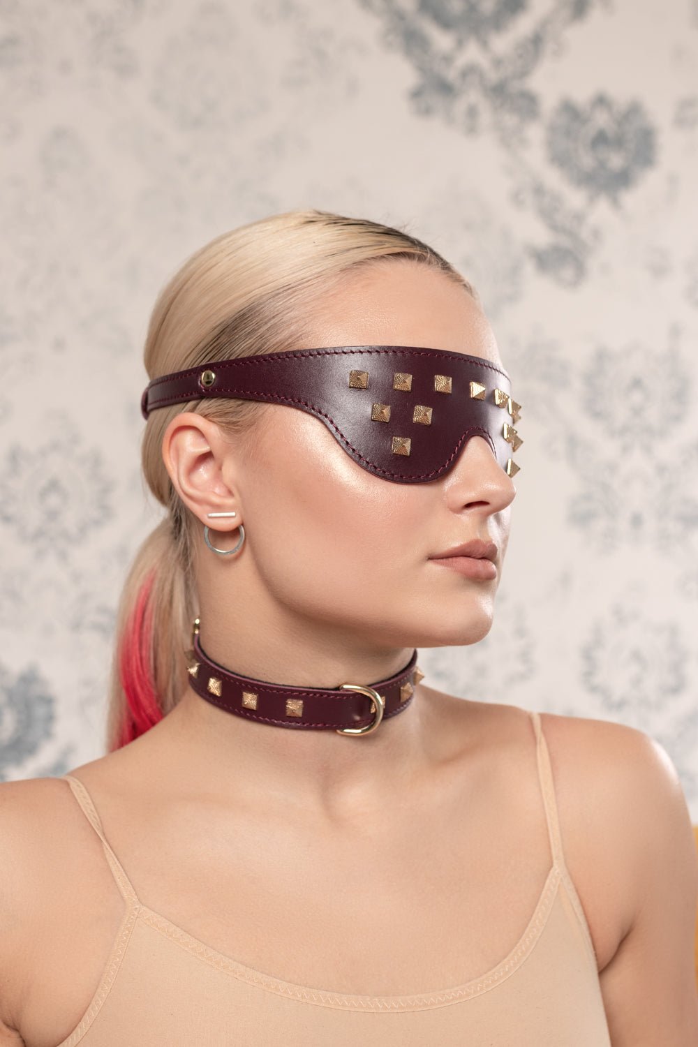 3 in 1 Leather Luxury Set with Spikes. Blindfold Mask, Spanking Paddle, Choker - Elinlatex