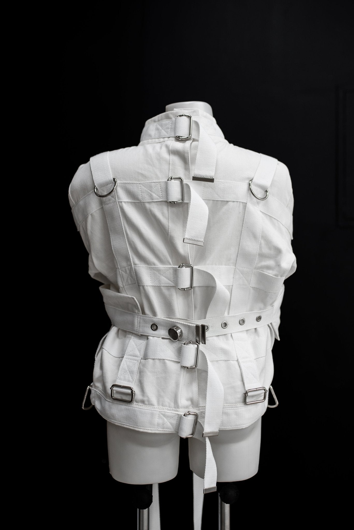 Cotton Straitjacket with Segufix Style Locks & Key. White - Elinlatex