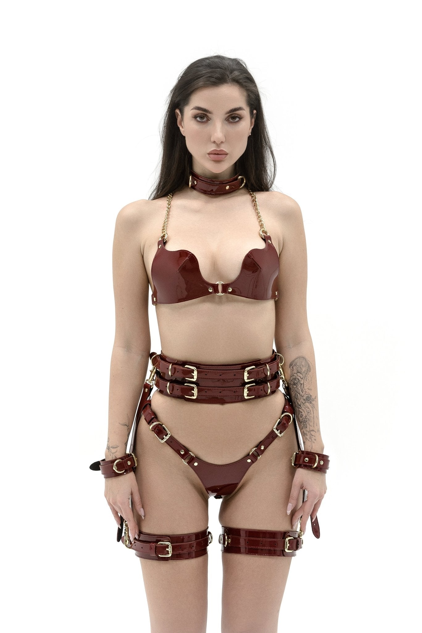 Freyja Lingerie & Bondage Set Lacquered. Burgundy - Elinlatex