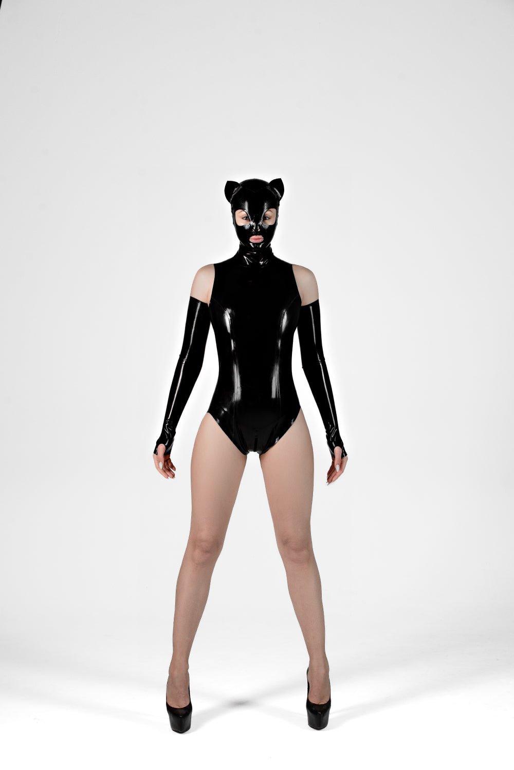 Latex cat mask with opened mouth. Black - Elinlatex