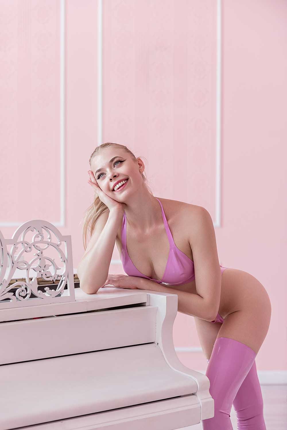 Pink Latex Lingerie, Latex bra + micro bikini - Elinlatex