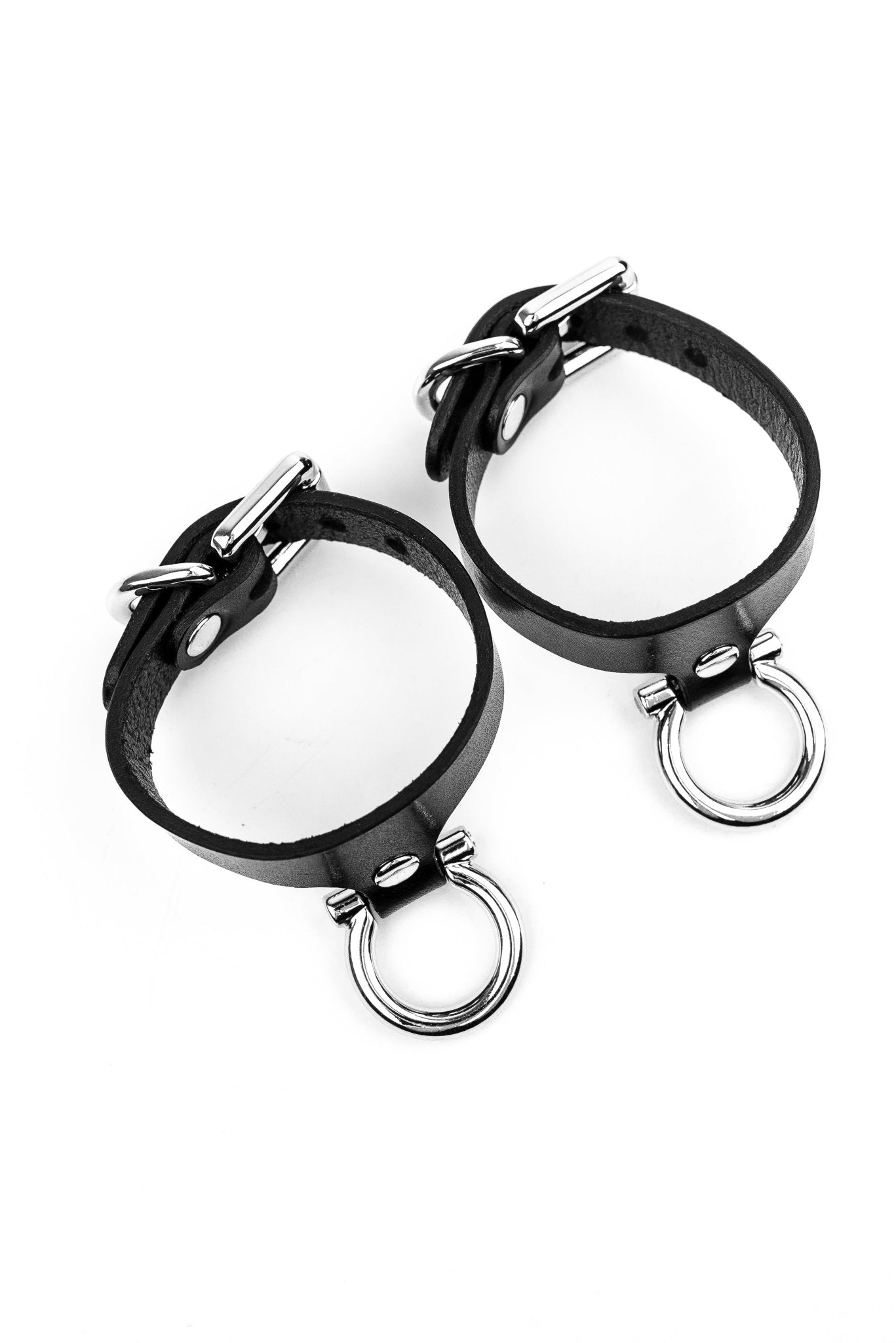 Set “Horseshoe” Cuffs And Collar - Elinlatex