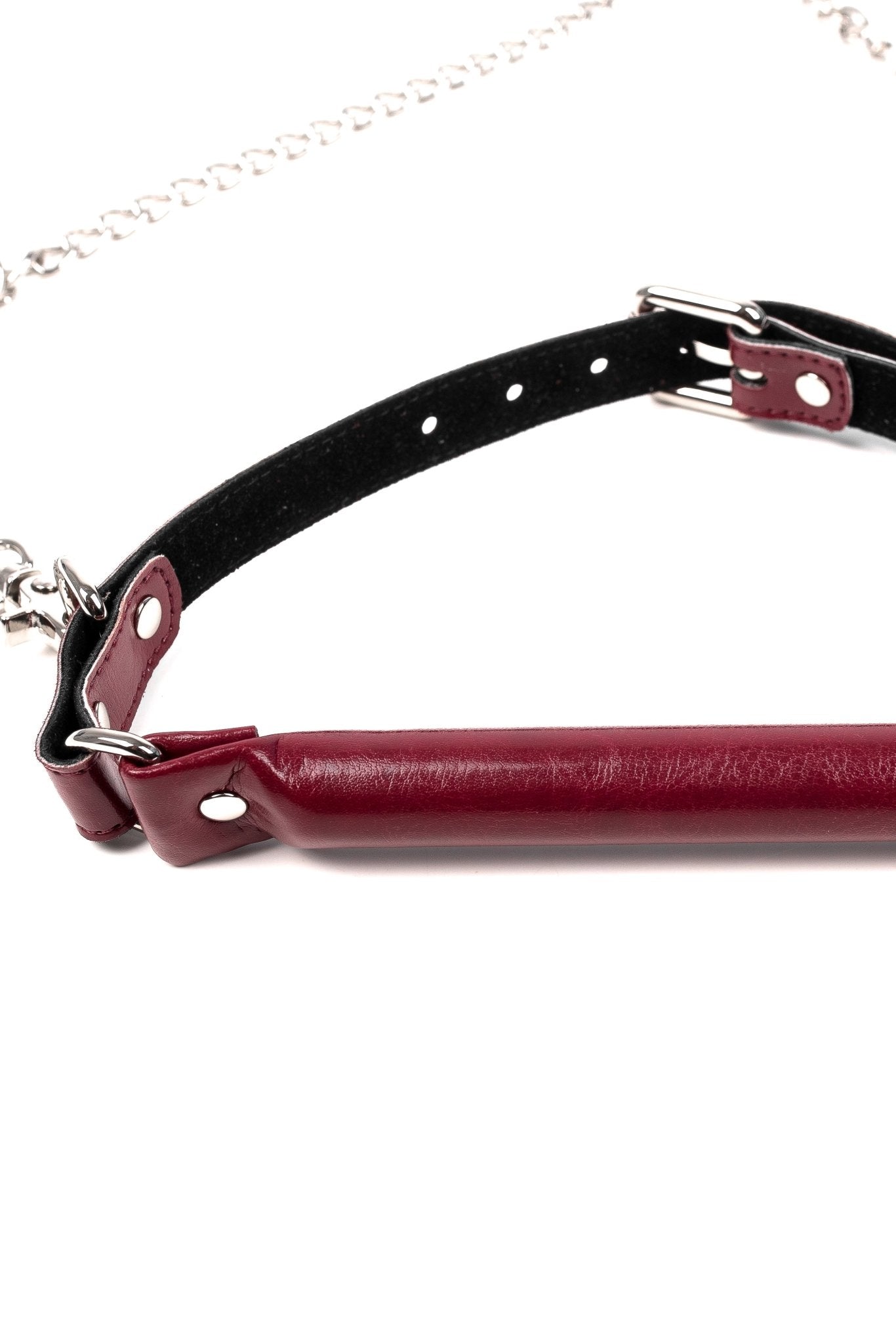 Vegan Leather Bridle Gag with removable chain leash. Burgundy - Elinlatex